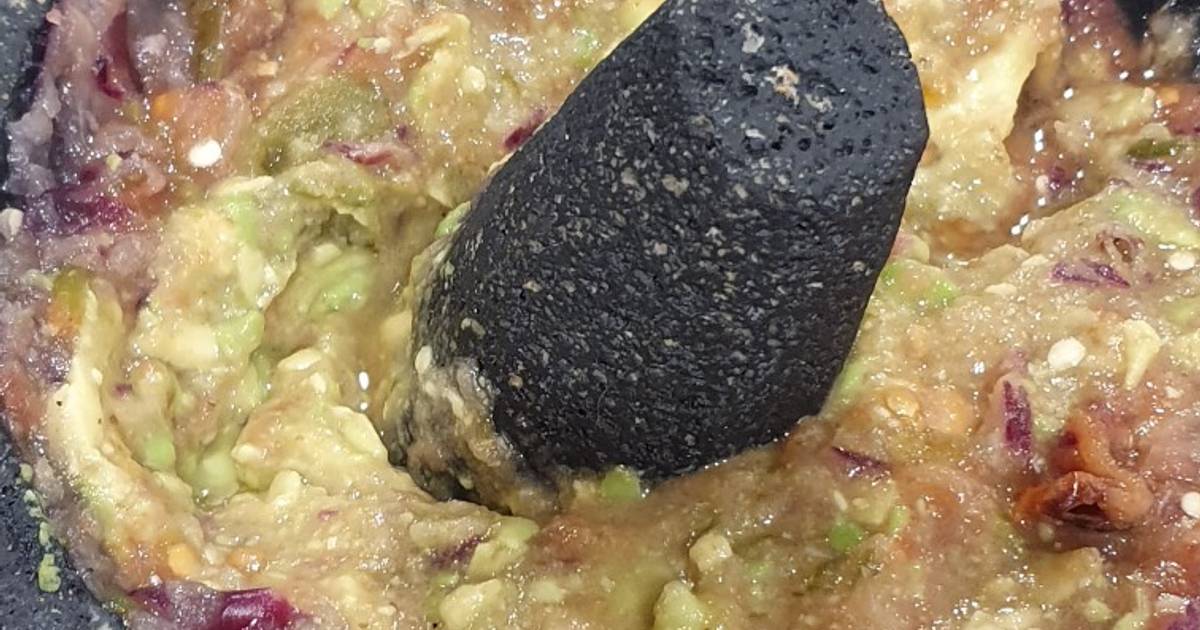 Salsa tatemada en Molcajete Receta de Berta Sanchez Cookpad