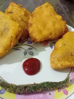 रोटी के पकौड़े (Roti ke pakode recipe in hindi) रेसिपी मुख्य फोटो