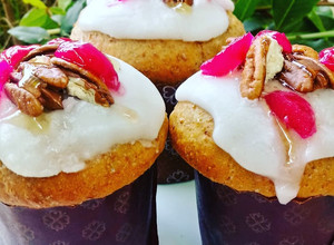 Una foto de Pan dulce navideño esponjoso y húmedo