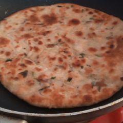 A picture of Onion chapati.