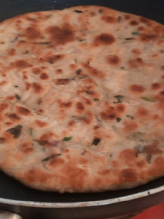 A picture of Onion chapati.
