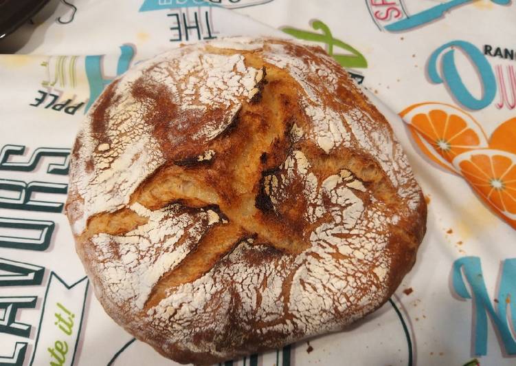 Pane a lunga lievitazione e cotto in pentola