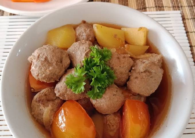 Cara Membuat Semur Bistik Bola Daging (bola daging tidak digoreng) Ekonomis