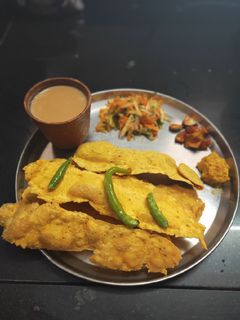 કાઠીયાવાડ નાં પ્રખ્યાત ફાફડા રેસીપી મુખ્ય ફોટો