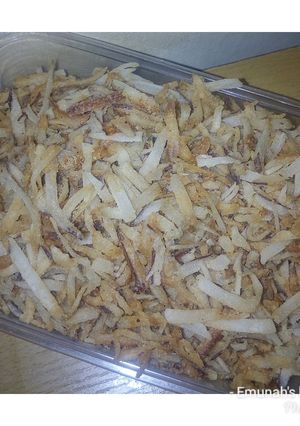 A picture of Sweet coconut snacks.