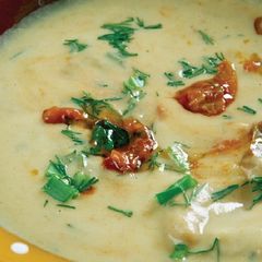 A picture of Chili Cheese Queso.
