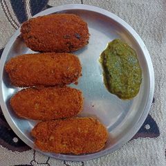 A picture of Aloo cutllets.
