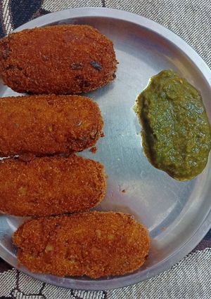 A picture of Aloo cutllets.