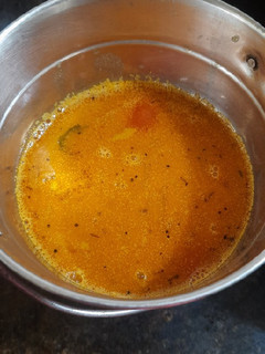 நாட்டுக்கோழி சாரூ(naattukozhi saaru recipe in tamil) செய்முறை முக்கிய புகைப்படம்