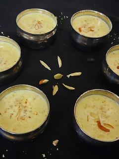 ரைஸ் ஃபிர்னி(rice phirni recipe in tamil) செய்முறை முக்கிய புகைப்படம்