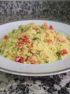 Una foto de Cus cus con verduras