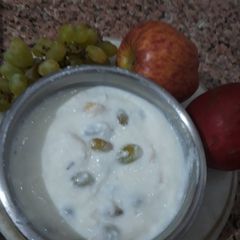 A picture of Grapes Banana Yogurt.