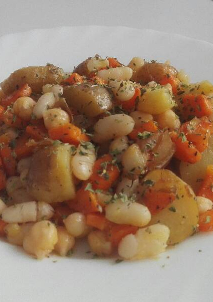 Una foto de Ensalada de patatas panaderas 🍲