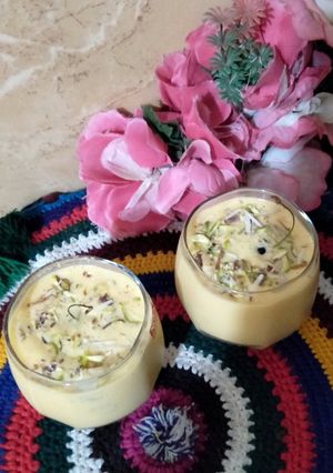 A picture of Mangoes Milk shake.