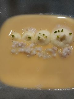 Una foto de Crema de cigalas y parmentier