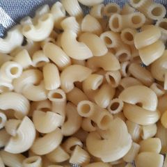 Boiled pasta A picture of Boiled pasta.