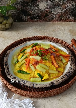Foto resep Telur Ceplok Kuah Acar Kuning