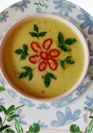 A picture of Punjabi kadhi.