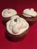 Cupcakes de chocolate coronados con buttercream