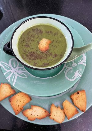 पालक सूप (Palak Soup Recipe In Hindi) रेसिपी मुख्य फोटो