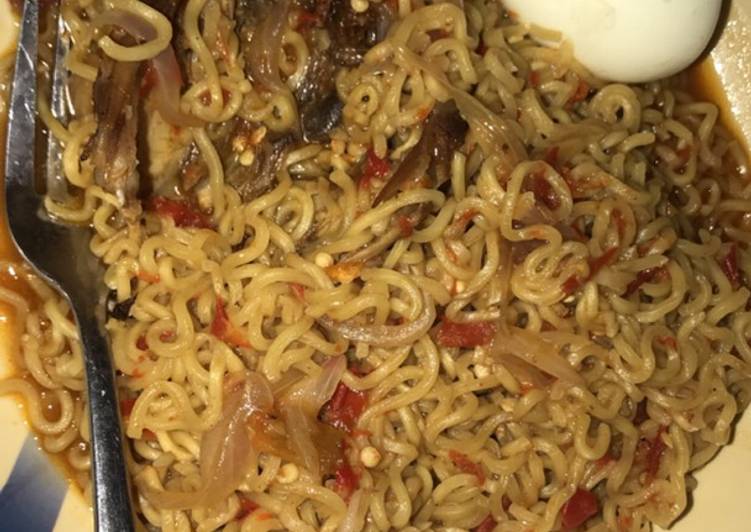 Step-by-Step Guide to Cook Appetizing Indomie with egg 🥚