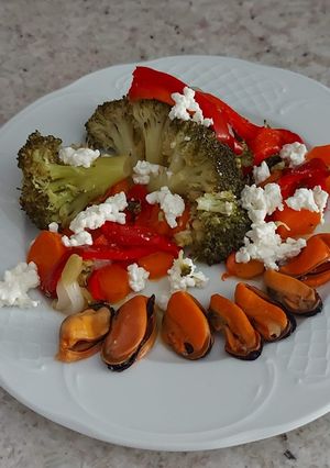 Una foto de Verduras 🥦🧅🥕🥔🥒 al Vapor en Olla Rápida