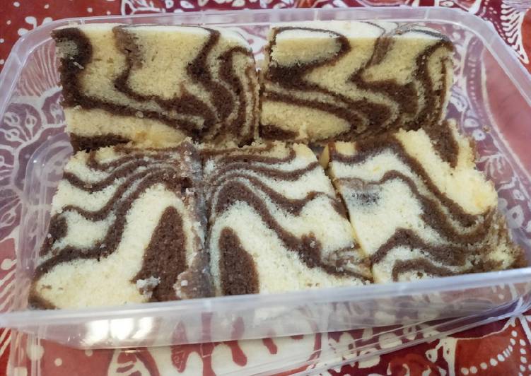 Resep Bolu kukus zebra(moist dan lembut) yang praktis