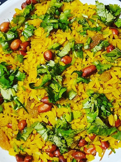 कान्दा पोहा (Kanda poha recipe in hindi) रेसिपी मुख्य फोटो