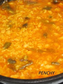 Una foto de Arroz empedrao (con garbanzos y habichuelas)