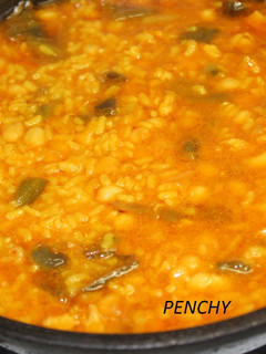 Una foto de Arroz empedrao (con garbanzos y habichuelas)
