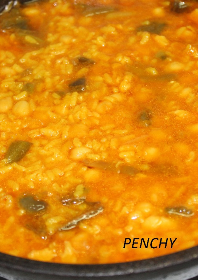 Una foto de Arroz empedrao (con garbanzos y habichuelas)