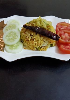 A picture of Tangy & Tasty Raw Mango Rice.