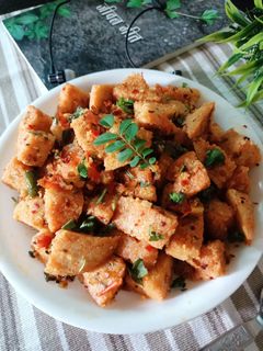 शेज़वान फ्राइड इडली (Schezwan fried idli recipe in hindi) रेसिपी मुख्य फोटो