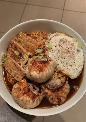 A picture of Can’t go wrong with Ramen.