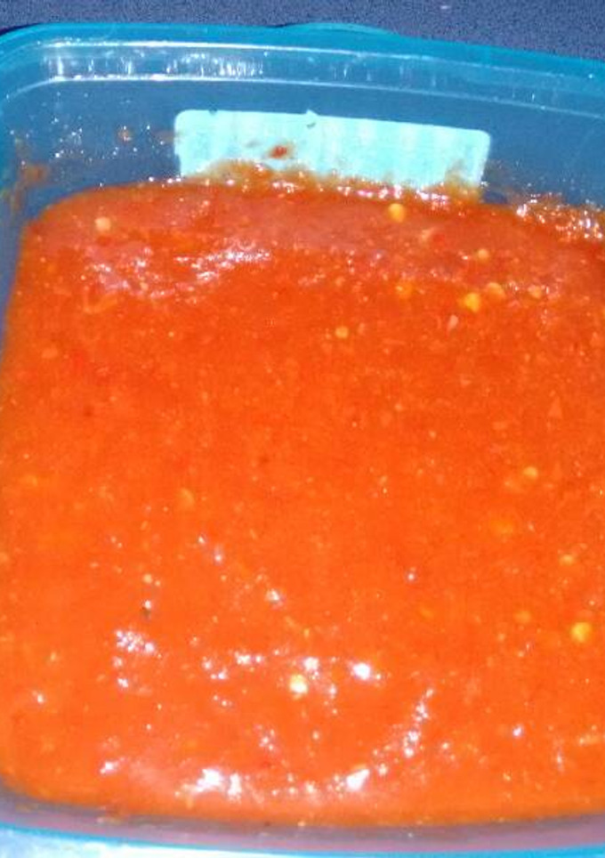 Una foto de Salsa roja con chile guajillo. ॐ