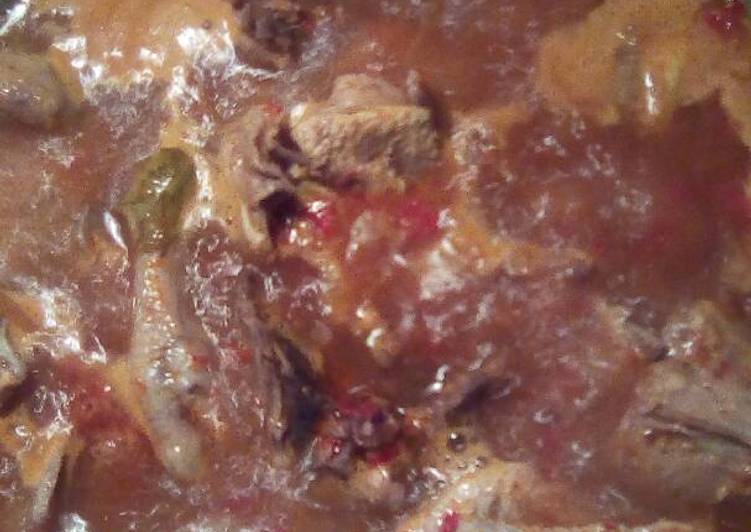 Tengkleng tulang ayam plus ceker