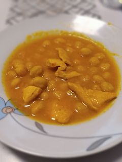 Una foto de Garbanzos con pollo