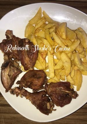 A picture of Irish with fried Chicken.
