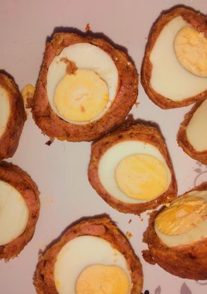 A picture of Scotch egg.