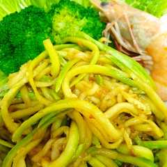 Indomie KW Pedas রেসিপির প্রধান ছবি