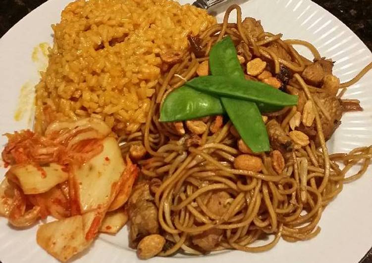 Sunday Fresh Brad&#39;s chicken lo mein with red curry rice