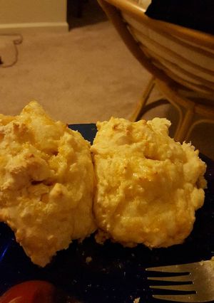 A picture of Cheesy biscuits.