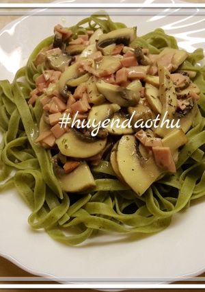 Hình của món Spaghetti Carbonara champignons.