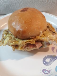 A picture of Omelet on a Roll.