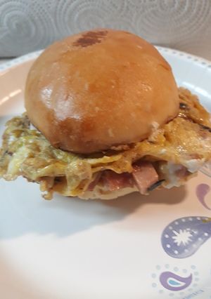 A picture of Omelet on a Roll.