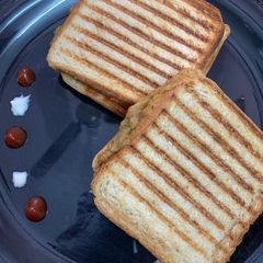 Capsicum aloo sandwich A picture of Capsicum aloo sandwich.