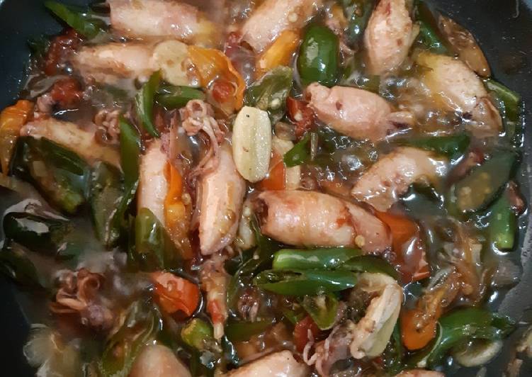 Bagaimana memasak Cumi Cabe Ijo Tomat Mantul, Enak