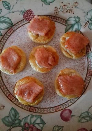 A picture of Salmon and philly puffs.