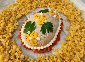 Una foto de 🐰Huevo de Pascua salado 🐰Receta viral #3 🐰Ensalada de atún, verdeo y arroz parboil🐰