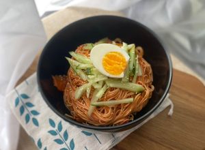 Gambar Bibim-guksu / Korean Cold Spicy Noodles